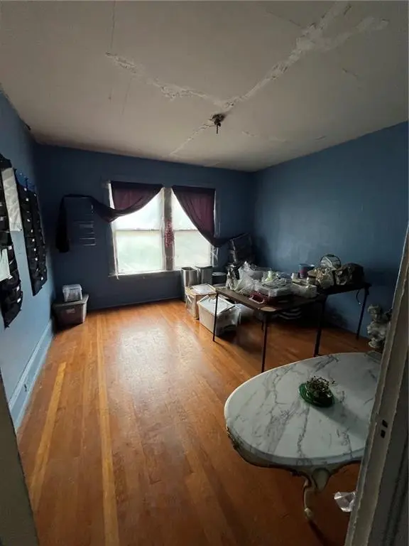 1419 E 40th ST, Kansas City, MO 64110