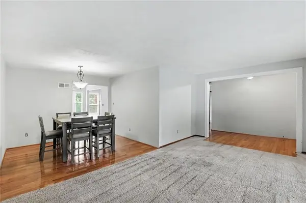 702 NW 12th ST, Blue Springs, MO 64015