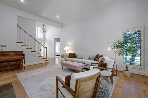 6229 W 128th ST, Leawood, KS 66209