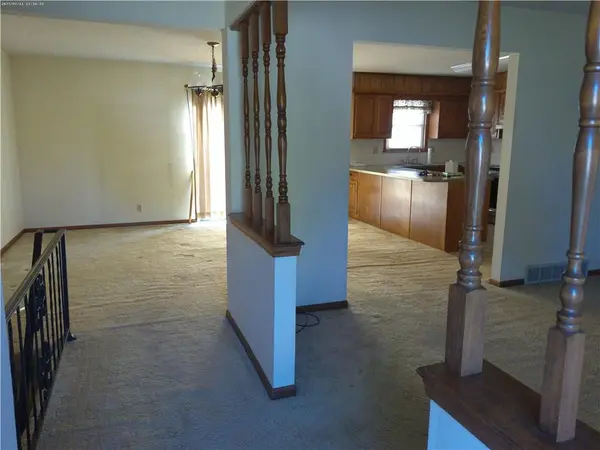 3 East TER, Paola, KS 66071