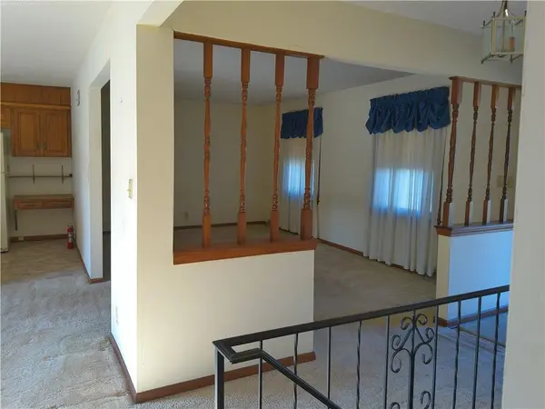 3 East TER, Paola, KS 66071