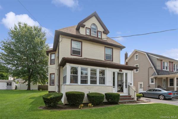 10 Driscoll AVE, Rockville Centre, NY 11570