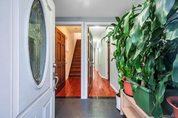 8631 131st ST, Richmond Hill, NY 11418