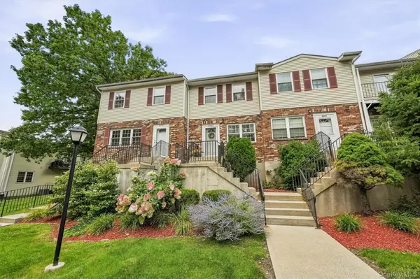 276 Temple Hill RD #2002, New Windsor, NY 12553