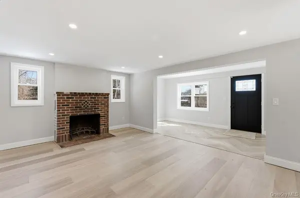 452 Montauk HWY, East Quogue, NY 11942