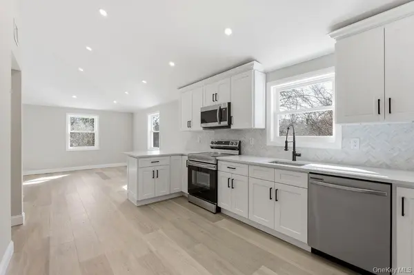 452 Montauk HWY, East Quogue, NY 11942