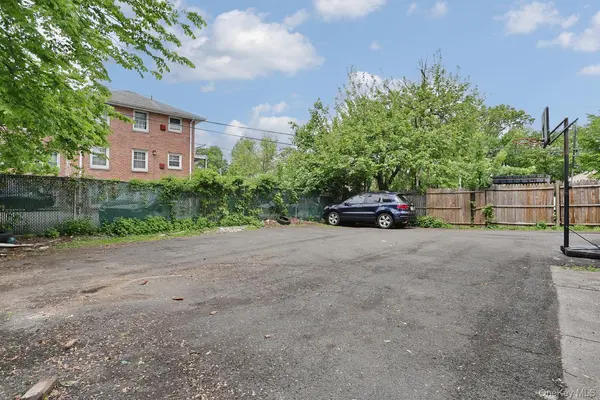 29 Fairview AVE, Spring Valley, NY 10977