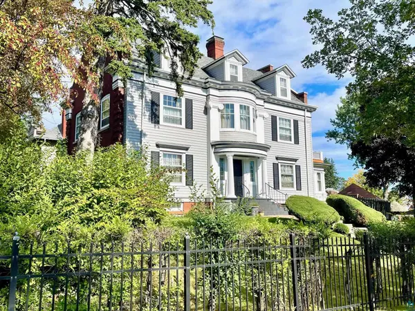 124 N 24th Ave E, Duluth, MN 55812