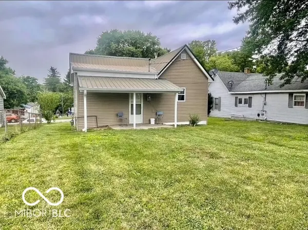 120 W Warren ST, Mitchell, IN 47446