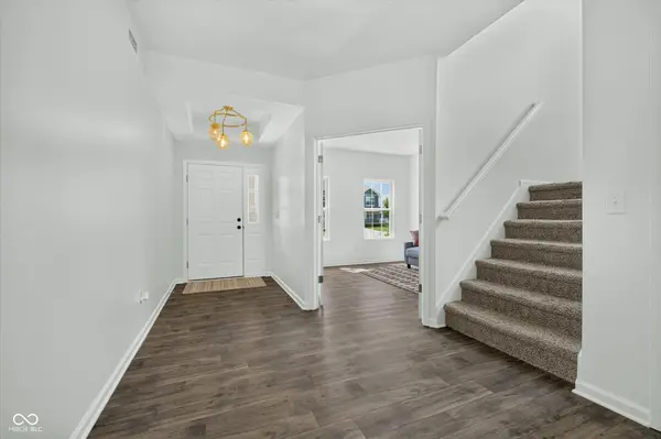 2241 Maple Stone LN, Greenwood, IN 46143
