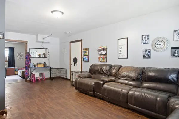 612 Hampton LN, Chesterfield, IN 46017