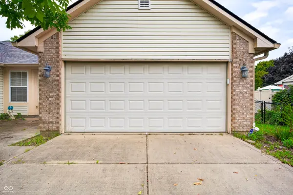 1240 Matthews CT, Franklin, IN 46131