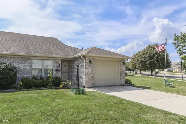 2063 Pelican, Franklin, IN 46131