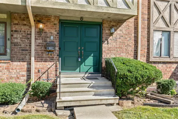 8119 Bromley PL, Indianapolis, IN 46219