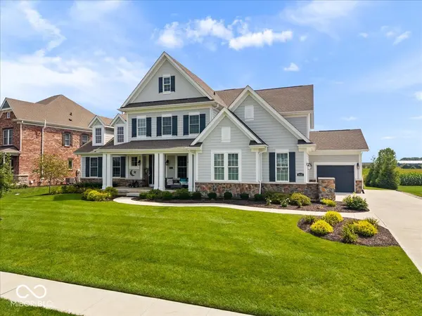 4635 Hastings DR, Zionsville, IN 46077
