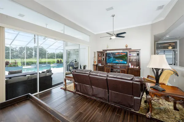 5429 BURNT HICKORY DR, Valrico, FL 33596