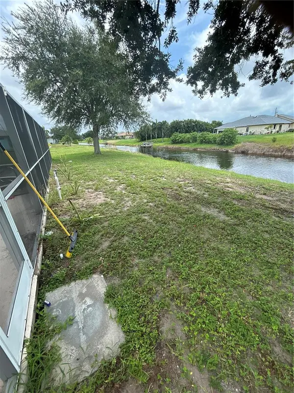 29 FAIRWAY RD, Rotonda West, FL 33947
