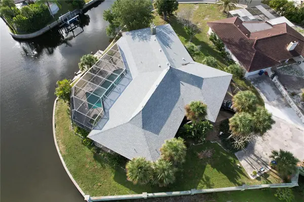 6937 MIDNIGHT PASS RD, Sarasota, FL 34242