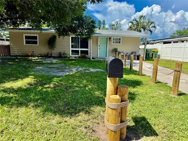2941 POPLAR ST, Sarasota, FL 34237