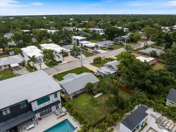 2126 HYDE PARK ST, Sarasota, FL 34239