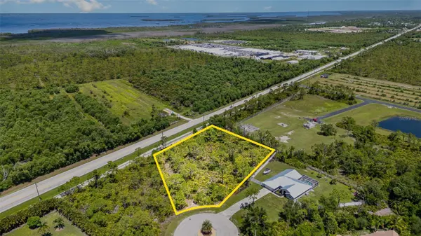 9437 TREASURE LAKE CT, St James City, FL 33956