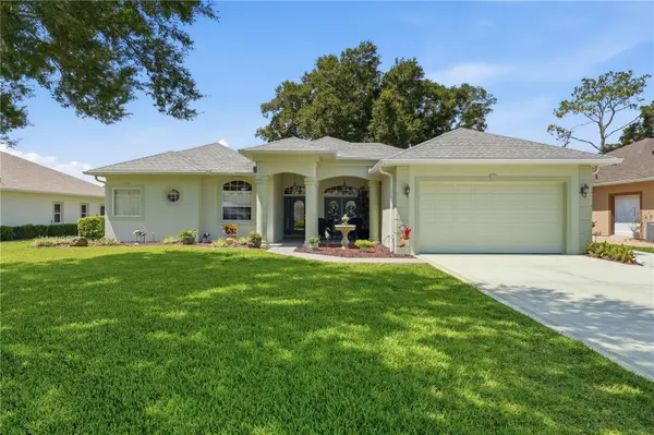 5453 GROVE MNR, Lady Lake, FL 32159