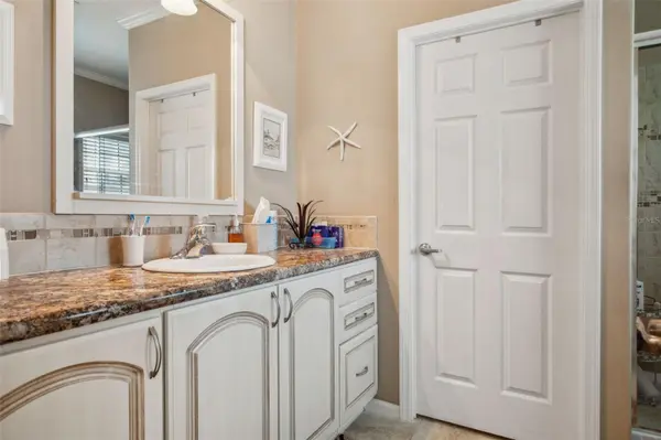 4851 W GANDY BLVD #B09L23, Tampa, FL 33611