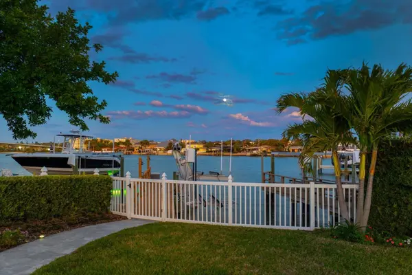 109 DRIFTWOOD LN, Largo, FL 33770
