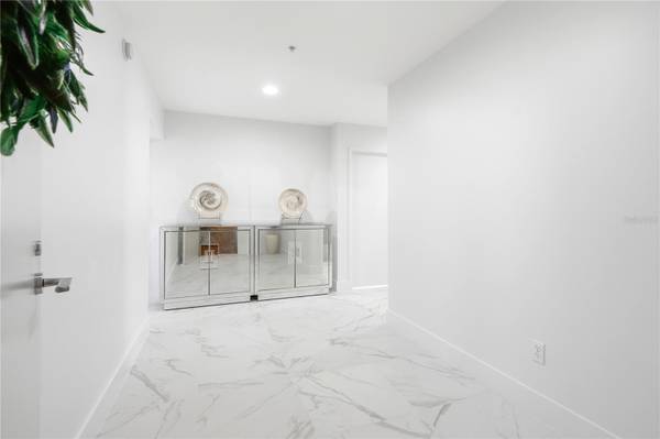 175 1ST ST S #1008, St Petersburg, FL 33701