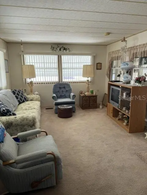 39507 ROCKFORD AVE, Zephyrhills, FL 33542