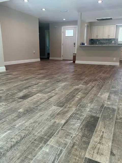 103 CARLYLE DR, Palm Harbor, FL 34683