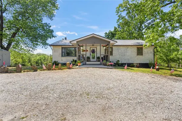 59 Oak Hill RD, Eldon, MO 65026