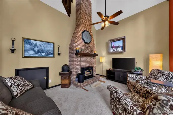 120 Cedar LN, Hermann, MO 65041