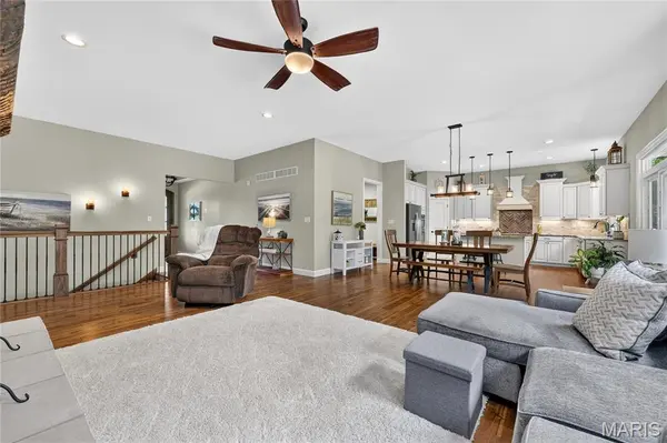 524 Stonewolf Creek DR, Wentzville, MO 63385