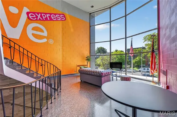 4331 Lindell BLVD, St Louis, MO 63108