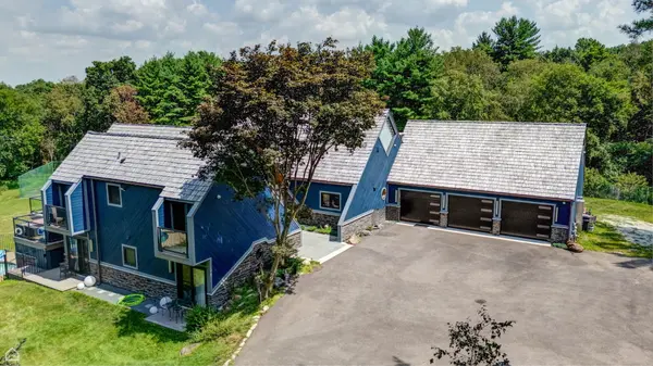 367 Overlook RD, Barrington, IL 60010