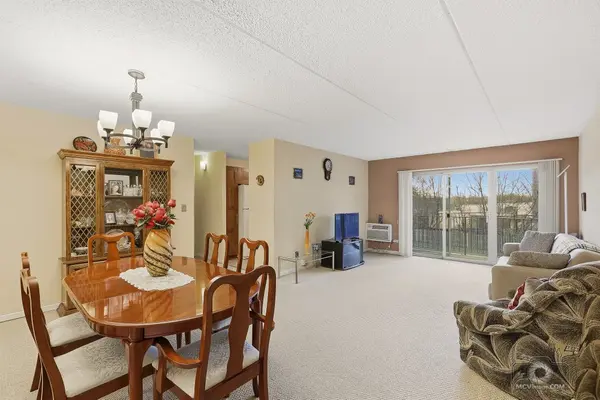 588 Fairway View DR #2H, Wheeling, IL 60090