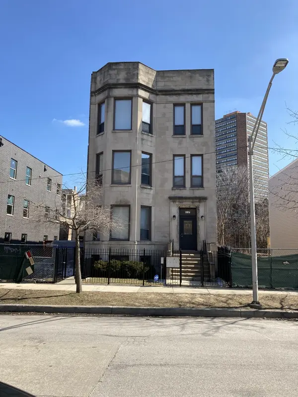 4041 S Calumet AVE, Chicago, IL 60653