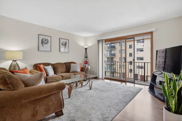 1454 Ashland AVE #305, Des Plaines, IL 60016