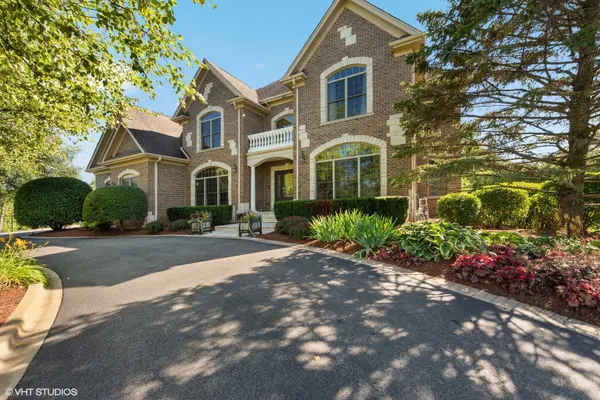 675 Old Barrington RD, North Barrington, IL 60010