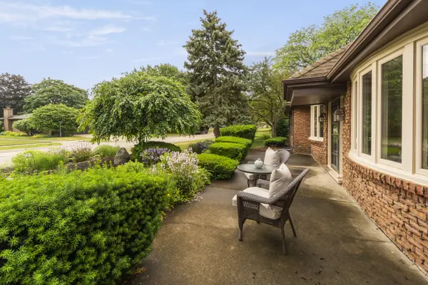 415 N Shepherd Hill LN, Mchenry, IL 60050
