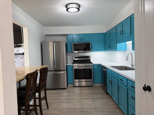 804 S Okaw #C, Mahomet, IL 61853