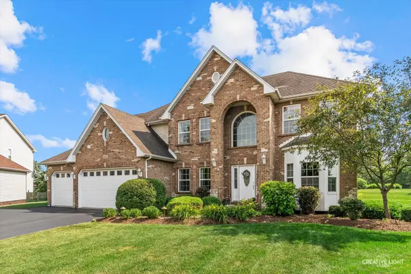 506 Simsbury CT, Oswego, IL 60543