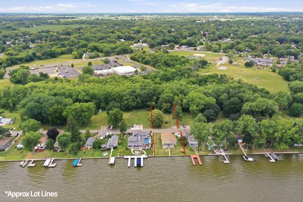 1513 Sunnyside Beach DR, Johnsburg, IL 60051