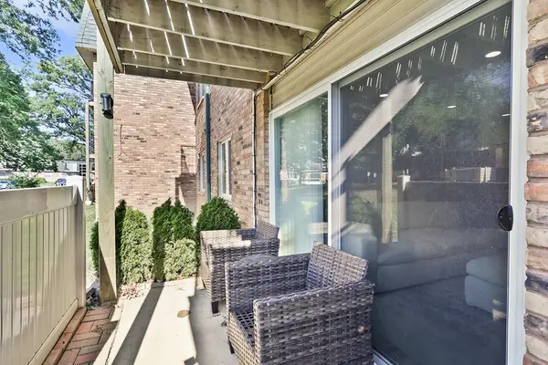 9954 S 84th TER #109, Palos Hills, IL 60465
