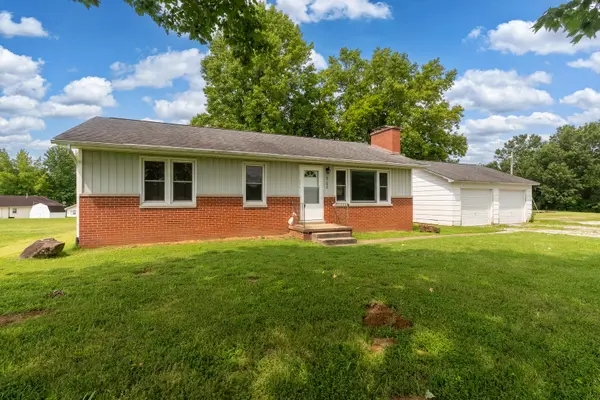 6793 Giant City RD, Carbondale, IL 62902