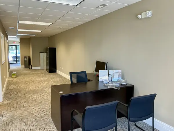 96 E Main ST, Lake Zurich, IL 60047