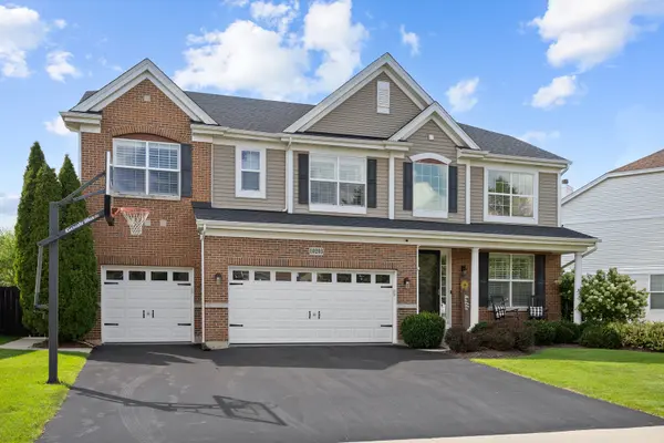 10203 Hunter TRL, Huntley, IL 60142