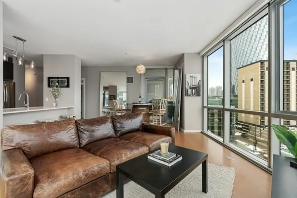 123 S Green ST #706B, Chicago, IL 60607