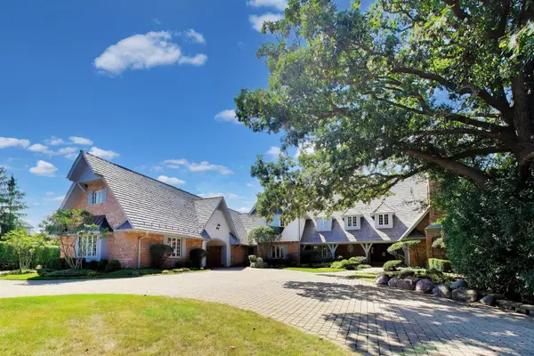 1400 Kurtis LN, Lake Forest, IL 60045